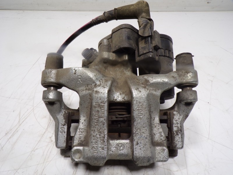 Recambio de pinza freno trasera derecha para mazda 3 berlina (bp) evolution referencia OEM IAM   