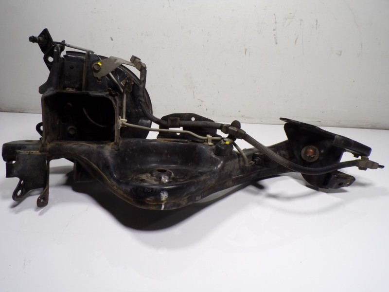 Recambio de mangueta trasera izquierda para nissan x-trail (t32) acenta referencia OEM IAM 555024CA0C  432024CE0A