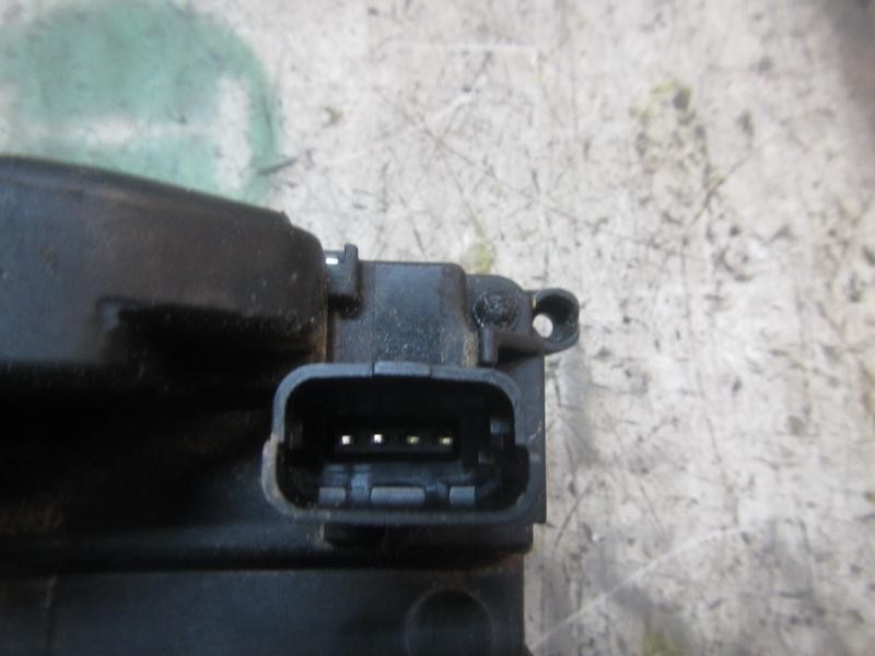 Recambio de cerradura puerta delantera derecha para renault clio iii confort dynamique referencia OEM IAM   