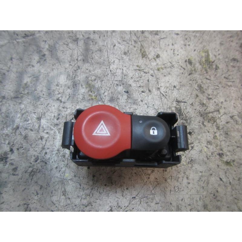 Recambio de warning para renault clio iii confort dynamique referencia OEM IAM   