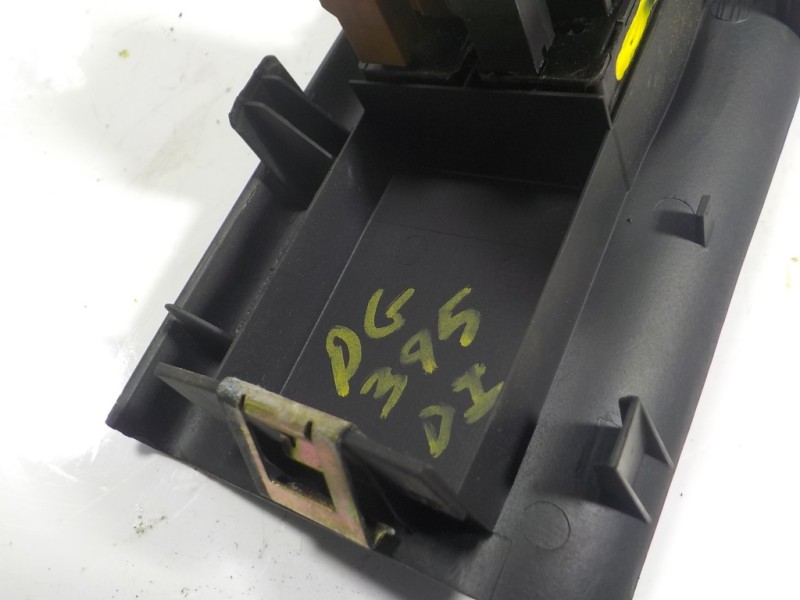 Recambio de mando elevalunas delantero izquierdo para audi a4 berlina (b5) 1.8 20v turbo referencia OEM IAM   