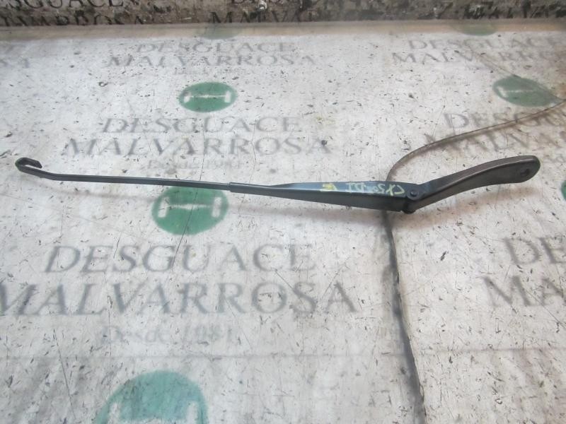 Recambio de brazo limpia delantero izquierdo para dacia duster adventure referencia OEM IAM 288817770R  