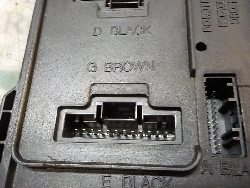 Recambio de modulo electronico para renault megane iii berlina 5 p life referencia OEM IAM   