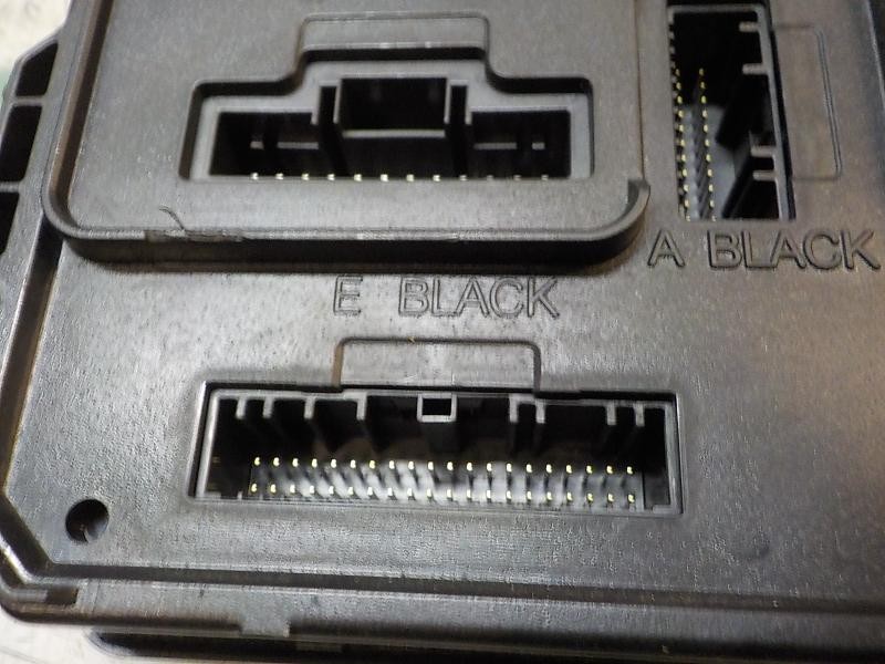 Recambio de modulo electronico para renault megane iii berlina 5 p life referencia OEM IAM   