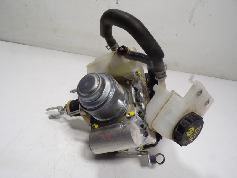 Recambio de servofreno para mazda 3 berlina (bp) evolution referencia OEM IAM  06211201454 