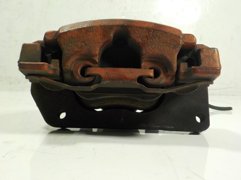Recambio de pinza freno delantera derecha para jaguar xf 2.2 diesel cat referencia OEM IAM C2C27282  