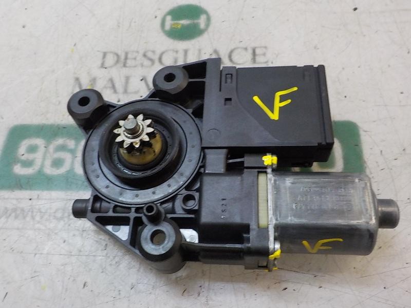 Recambio de motor elevalunas delantero derecho para renault megane iii berlina 5 p life referencia OEM IAM   