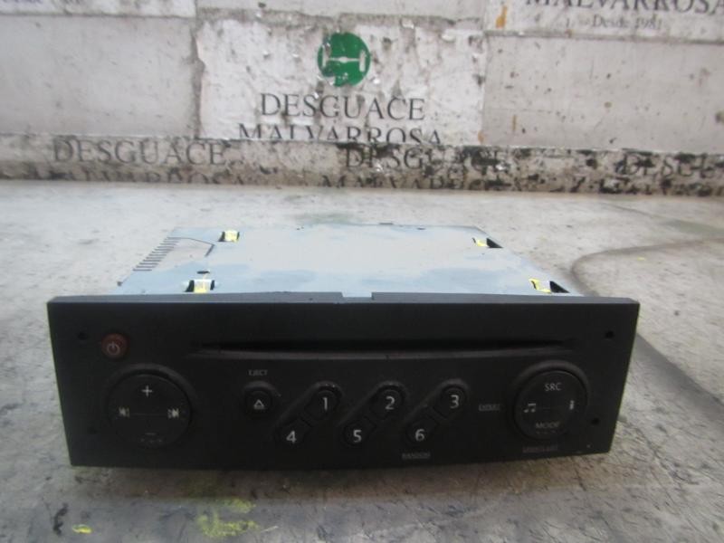 Recambio de sistema audio / radio cd para renault clio iii confort dynamique referencia OEM IAM   