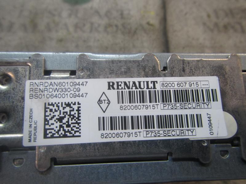 Recambio de sistema audio / radio cd para renault clio iii confort dynamique referencia OEM IAM   