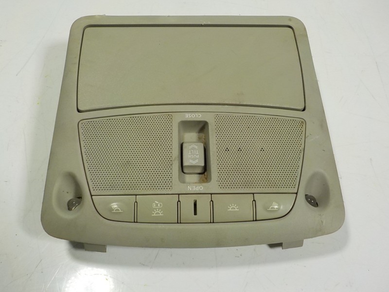 Recambio de piloto interior para nissan x-trail (t32) acenta referencia OEM IAM 264304CB1A 26430ACB1A 