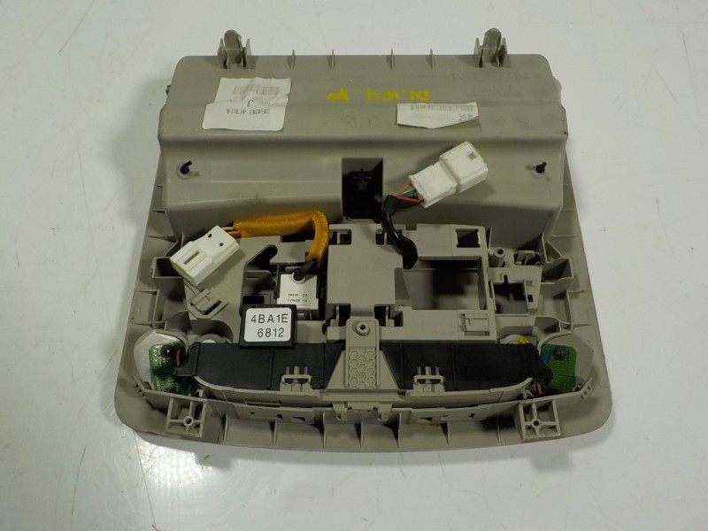 Recambio de piloto interior para nissan x-trail (t32) acenta referencia OEM IAM 264304CB1A 26430ACB1A 