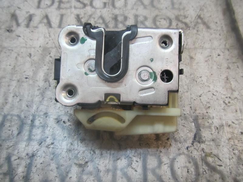 Recambio de cerradura puerta delantera derecha para dacia duster adventure referencia OEM IAM 805021840R  