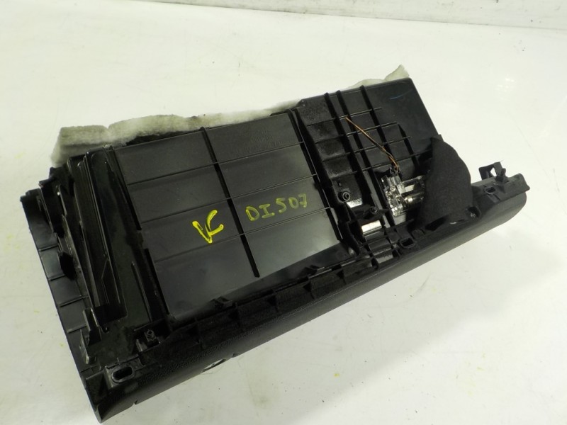 Recambio de guantera para mercedes-benz clase m (w164) 3.0 cdi cat referencia OEM IAM A16468001919D84  