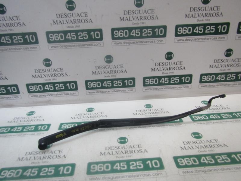 Recambio de brazo limpia delantero derecho para hyundai i40 1.7 crdi cat referencia OEM IAM 983213Z000  