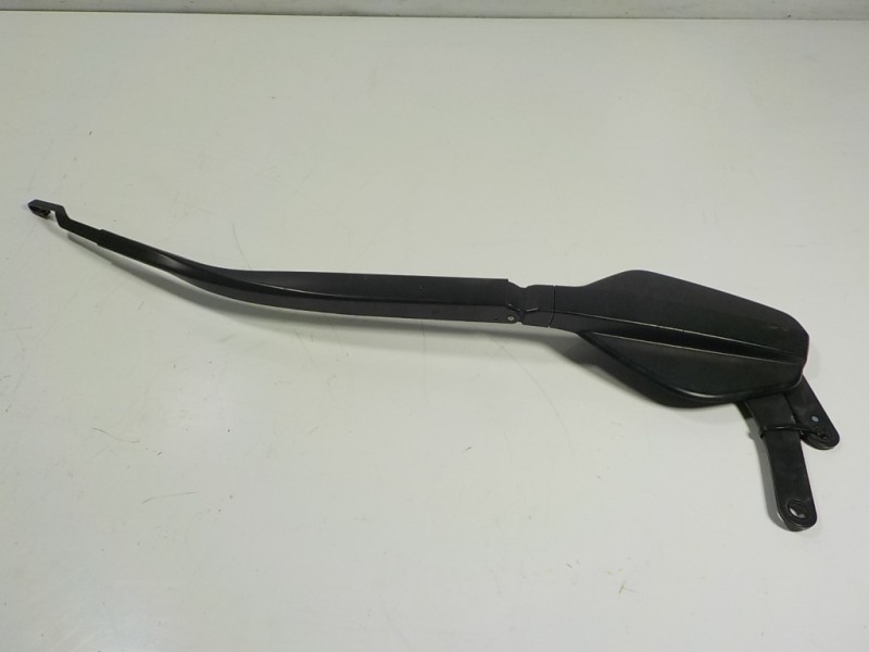 Recambio de brazo limpia delantero derecho para lexus rx 450h referencia OEM IAM 8521148170  