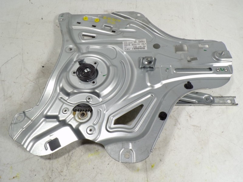 Recambio de elevalunas delantero derecho para hyundai ix35 1.7 crdi cat referencia OEM IAM 824022Y000 813202Y000 