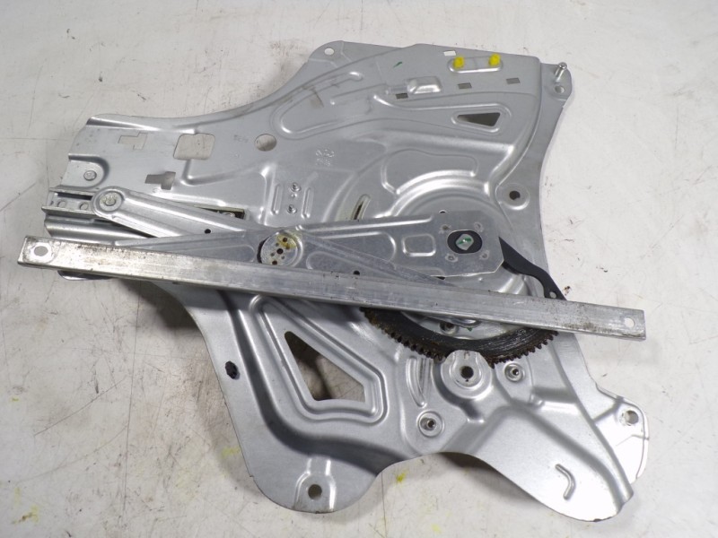 Recambio de elevalunas delantero derecho para hyundai ix35 1.7 crdi cat referencia OEM IAM 824022Y000 813202Y000 