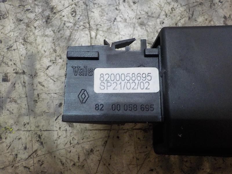 Recambio de modulo electronico para renault clio ii fase ii (b/cb0) 1.2 referencia OEM IAM   