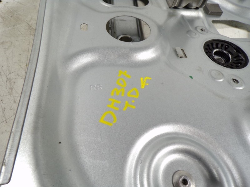 Recambio de elevalunas trasero derecho para hyundai ix35 1.7 crdi cat referencia OEM IAM 834022Y000 814202Y010 