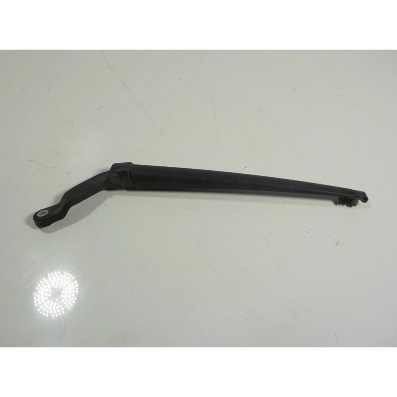 Recambio de brazo limpia trasero para lexus rx 450h referencia OEM IAM 8524148060  