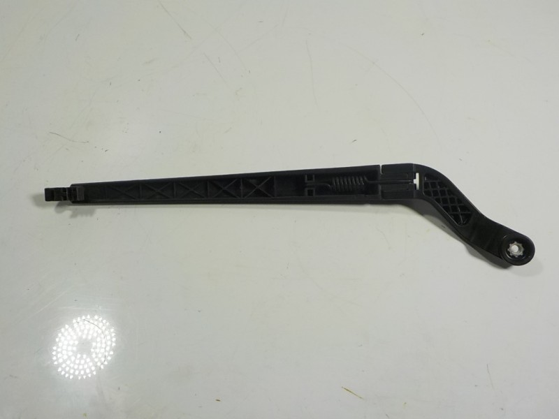 Recambio de brazo limpia trasero para lexus rx 450h referencia OEM IAM 8524148060  