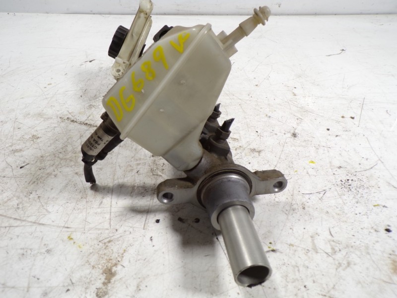 Recambio de bomba freno para peugeot 308 1.6 hdi referencia OEM IAM 1610017880  