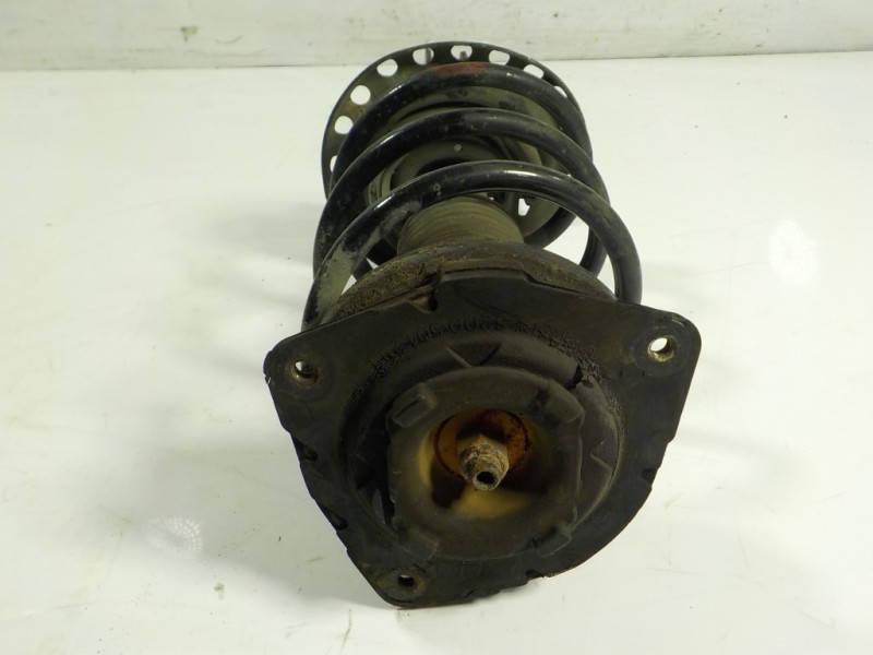 Recambio de amortiguador delantero derecho para renault clio iii exception 2 referencia OEM IAM 8200676026 8200676026 