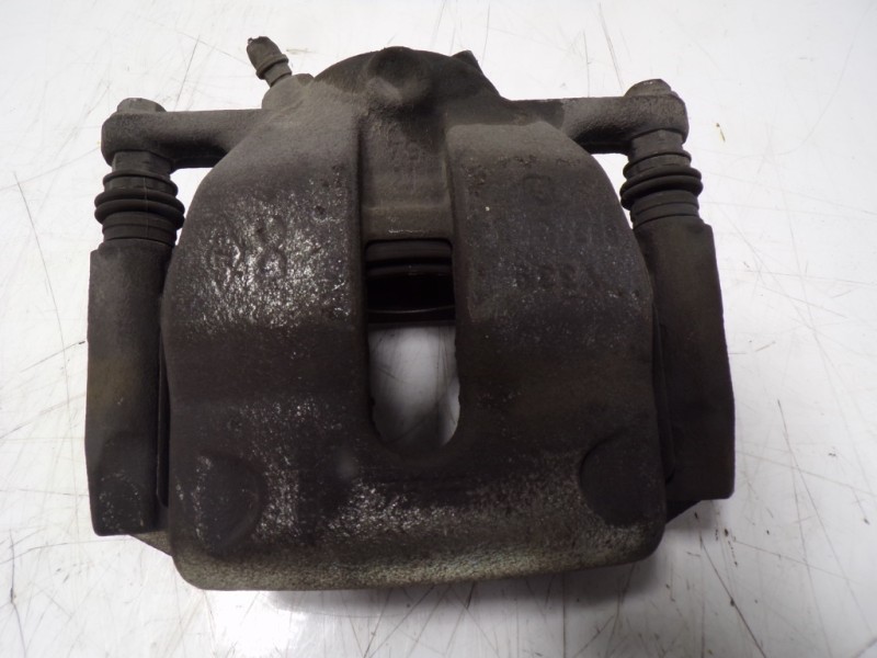 Recambio de pinza freno delantera derecha para mercedes-benz citan (w415) combi 1.5 cdi cat referencia OEM IAM A4154201183  