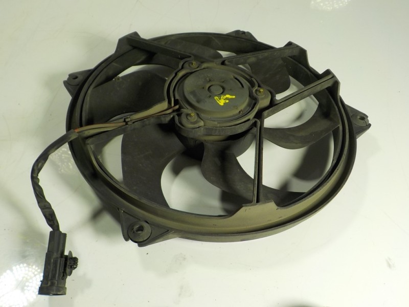 Recambio de electroventilador para citroën c4 berlina 1.6 16v hdi referencia OEM IAM   