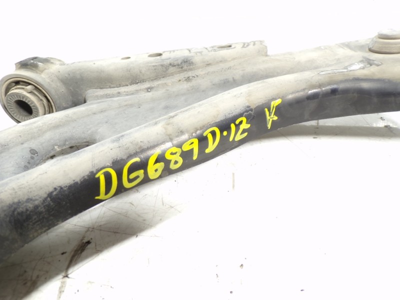 Recambio de brazo suspension inferior delantero izquierdo para peugeot 308 1.6 hdi referencia OEM IAM 9807914280  