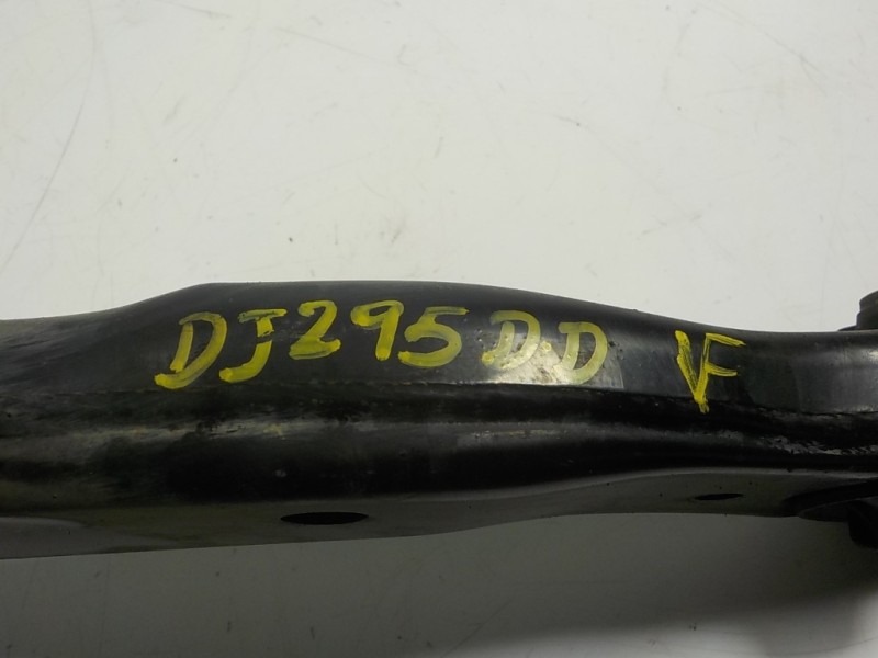 Recambio de brazo suspension inferior delantero derecho para lexus rx 450h referencia OEM IAM 4806848041  