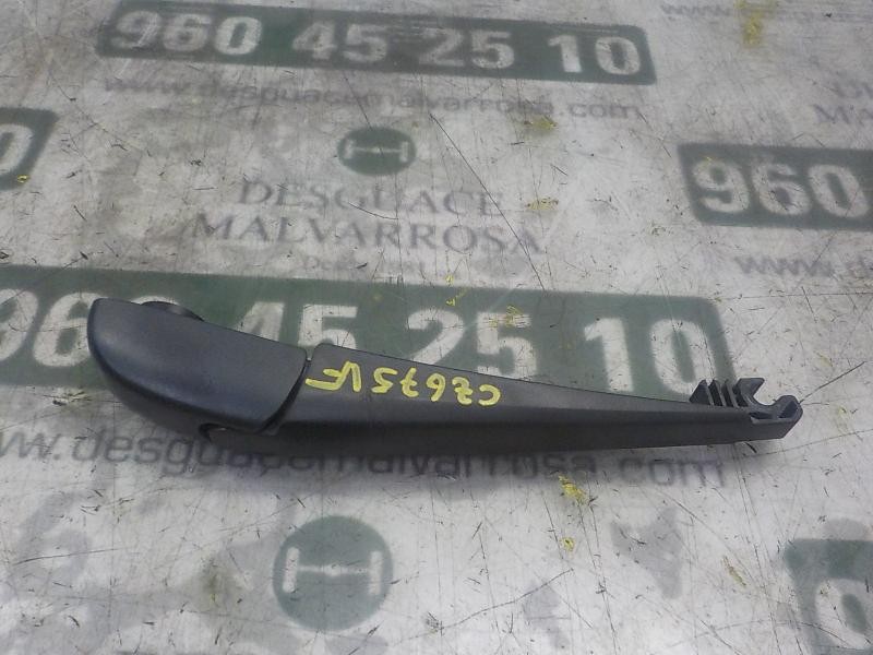 Recambio de brazo limpia trasero para toyota auris 1.8 16v (híbrido) referencia OEM IAM 8524102060  