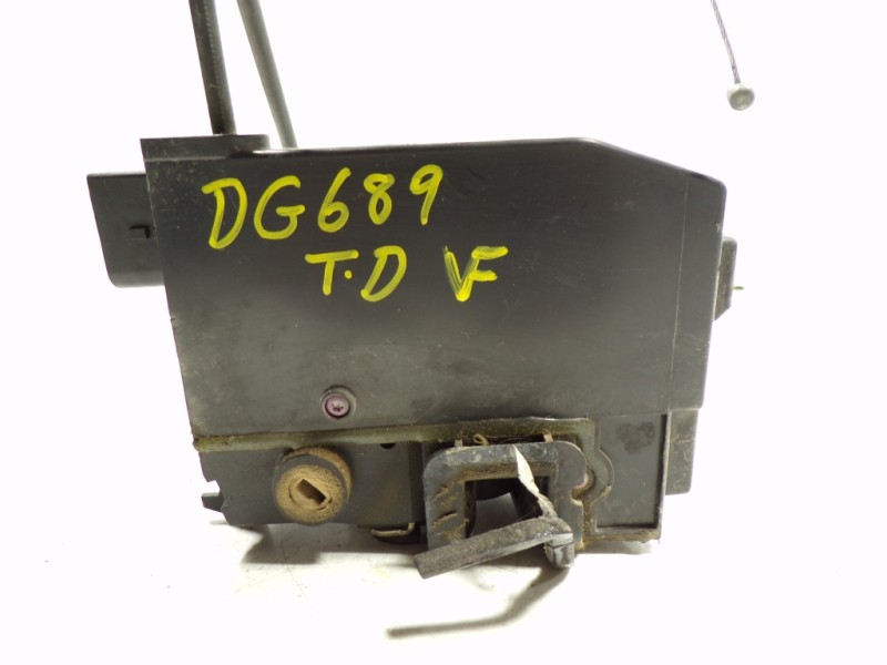 Recambio de cerradura puerta trasera derecha para peugeot 308 1.6 hdi referencia OEM IAM 9807954780 9807954780 