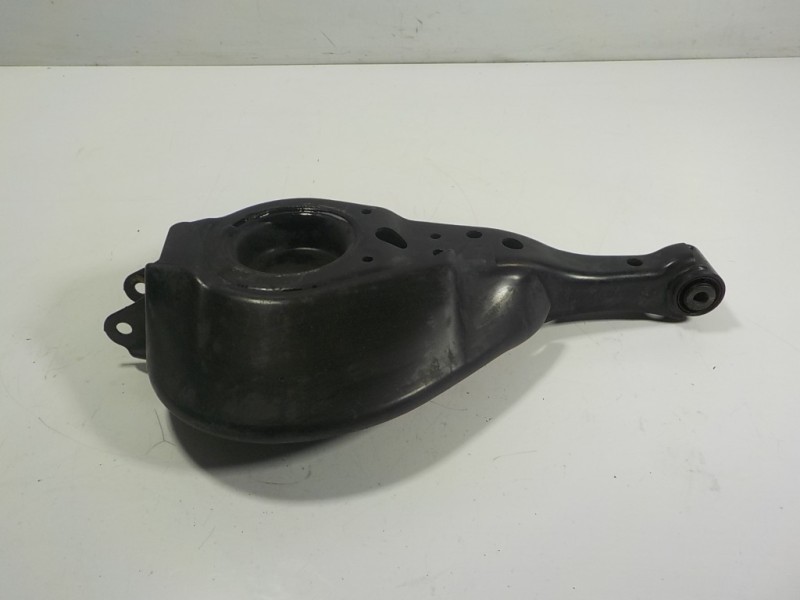 Recambio de brazo suspension inferior trasero izquierdo para lexus rx 450h referencia OEM IAM 4873048170  