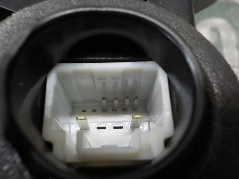 Recambio de cerradura puerta delantera izquierda para toyota auris 1.8 16v (híbrido) referencia OEM IAM 6904002211  