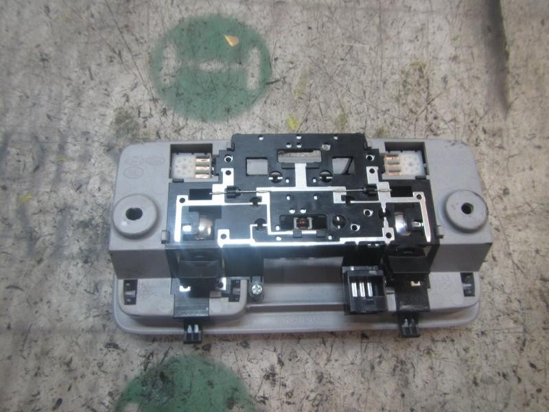 Recambio de piloto interior para hyundai ix20 1.6 crdi cat referencia OEM IAM 928501P000ED  