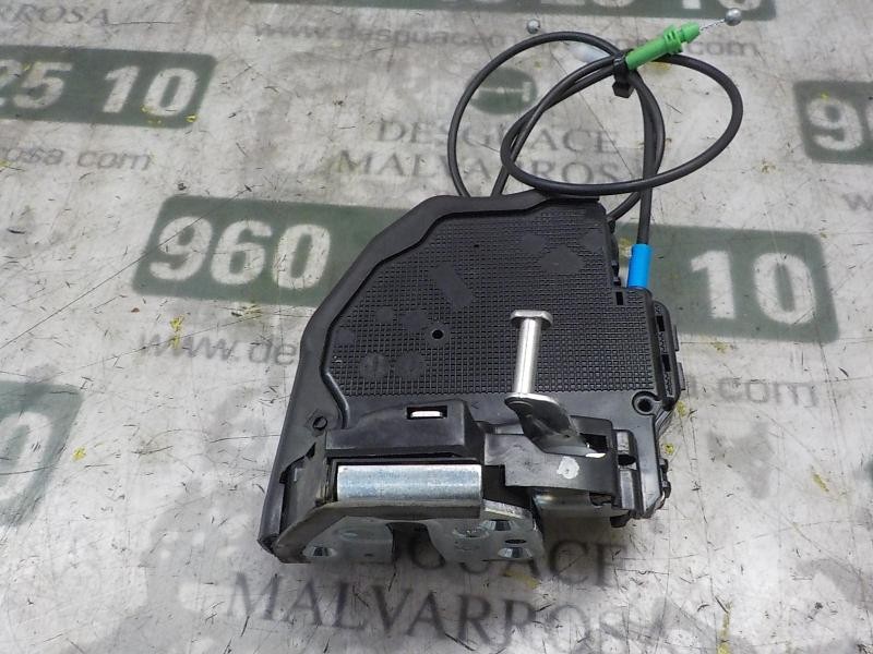 Recambio de cerradura puerta trasera derecha para toyota auris 1.8 16v (híbrido) referencia OEM IAM 6905005051  
