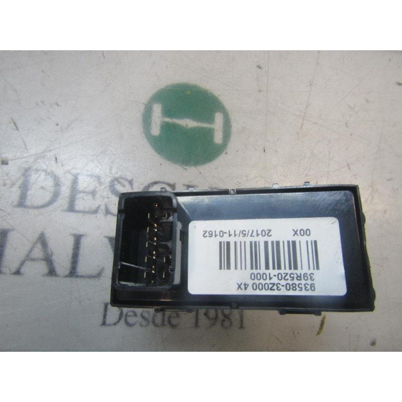 Recambio de mando elevalunas trasero izquierdo para hyundai i40 1.7 crdi cat referencia OEM IAM 935803Z0004X 935803Z0004X 39R520