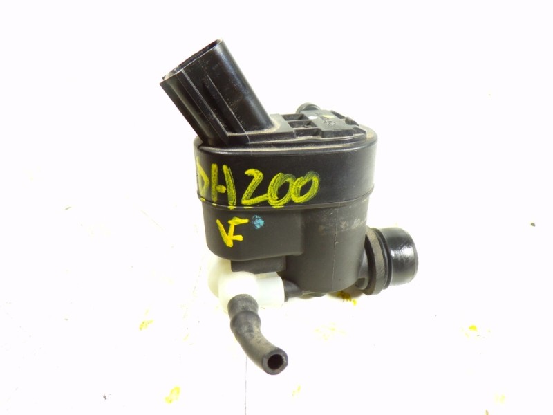 Recambio de bomba limpia para hyundai i20 1.2 cat referencia OEM IAM 985102W500 985102W500 