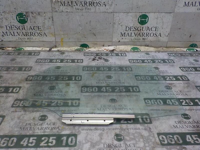 Recambio de cristal puerta trasero derecho para toyota auris 1.8 16v (híbrido) referencia OEM IAM 6810302340  