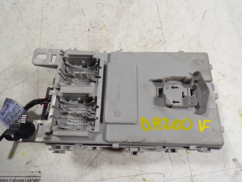 Recambio de caja reles / fusibles para hyundai i20 1.2 cat referencia OEM IAM 91950C8520 91950C8520 HC8F0272