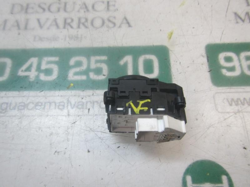 Recambio de mando retrovisor para hyundai i40 1.7 crdi cat referencia OEM IAM 935733Z000  