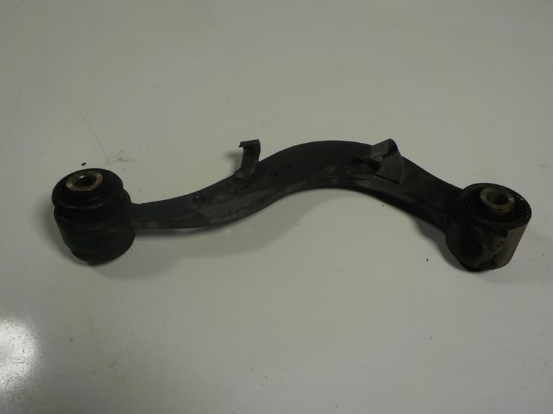 Recambio de brazo suspension superior trasero derecho para lexus rx 450h referencia OEM IAM 4877048010  