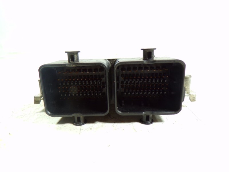 Recambio de centralita motor uce para hyundai i20 1.2 cat referencia OEM IAM 391F203GA0 391F203GA0 0261S10773