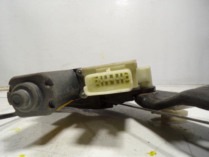 Recambio de elevalunas delantero izquierdo para peugeot 308 1.6 hdi referencia OEM IAM 9816273280 967818980 