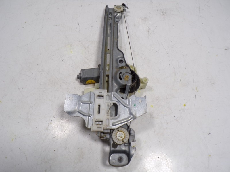 Recambio de elevalunas trasero derecho para peugeot 308 1.6 hdi referencia OEM IAM 9816273480 9678189980 