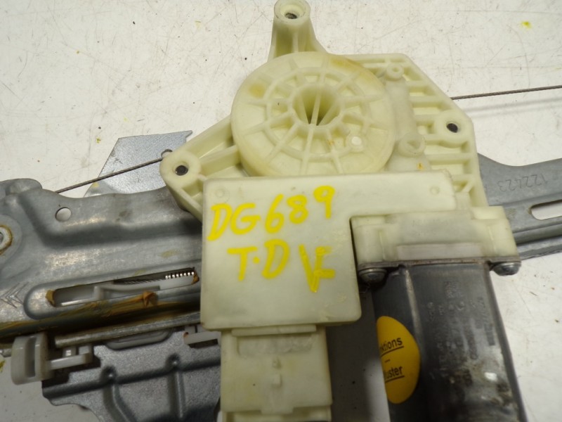 Recambio de elevalunas trasero derecho para peugeot 308 1.6 hdi referencia OEM IAM 9816273480 9678189980 