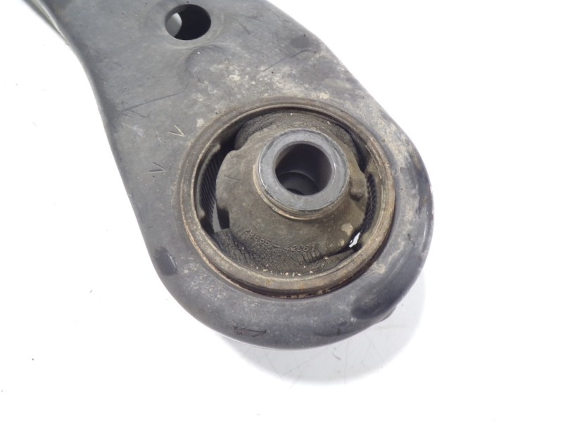 Recambio de brazo suspension inferior delantero izquierdo para toyota rav 4 (a3) executive referencia OEM IAM 4806942051  