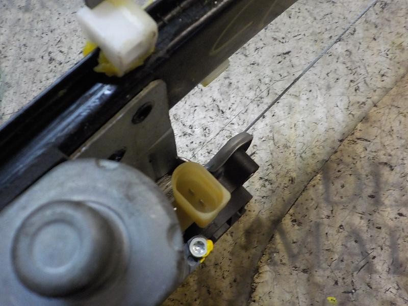 Recambio de elevalunas trasero derecho para volvo s60 berlina 2.4 diesel cat referencia OEM IAM 31253720  