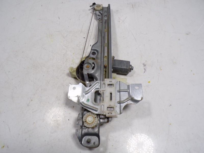 Recambio de elevalunas trasero izquierdo para peugeot 308 1.6 hdi referencia OEM IAM 9816273680 9678190080 